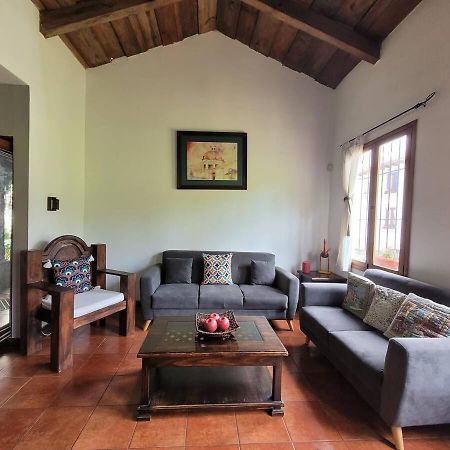 Amplia Casa Antigua Guatemala Con Pergola Y Jardin Villa Exteriör bild