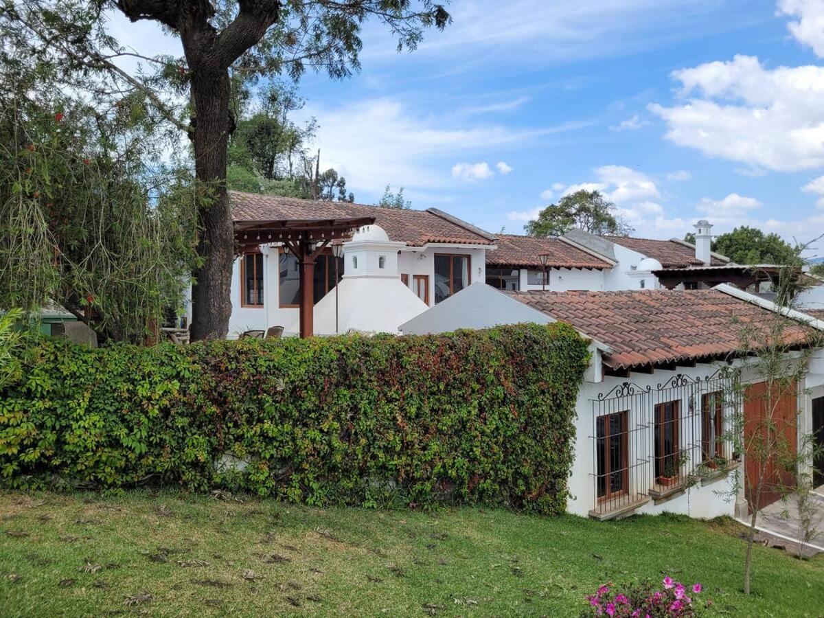 Amplia Casa Antigua Guatemala Con Pergola Y Jardin Villa Exteriör bild