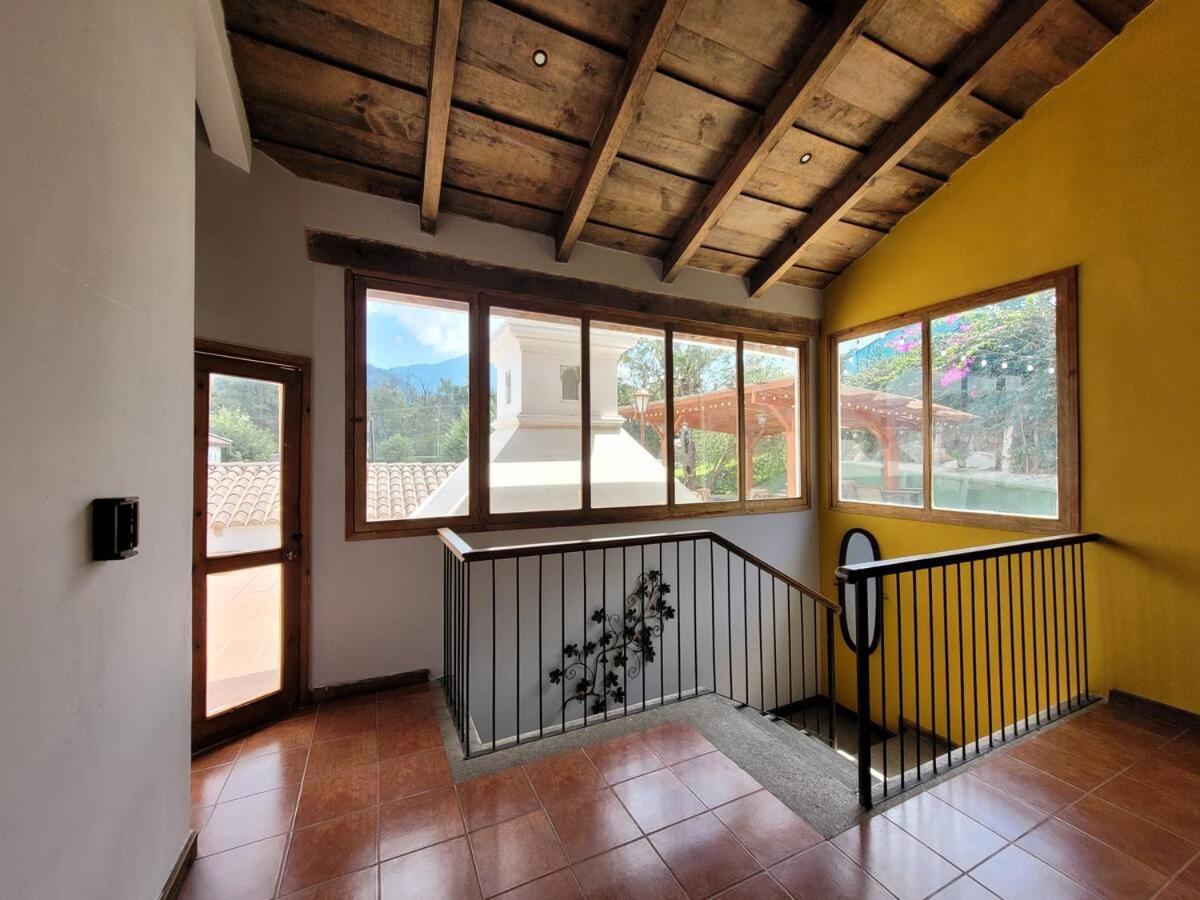 Amplia Casa Antigua Guatemala Con Pergola Y Jardin Villa Exteriör bild