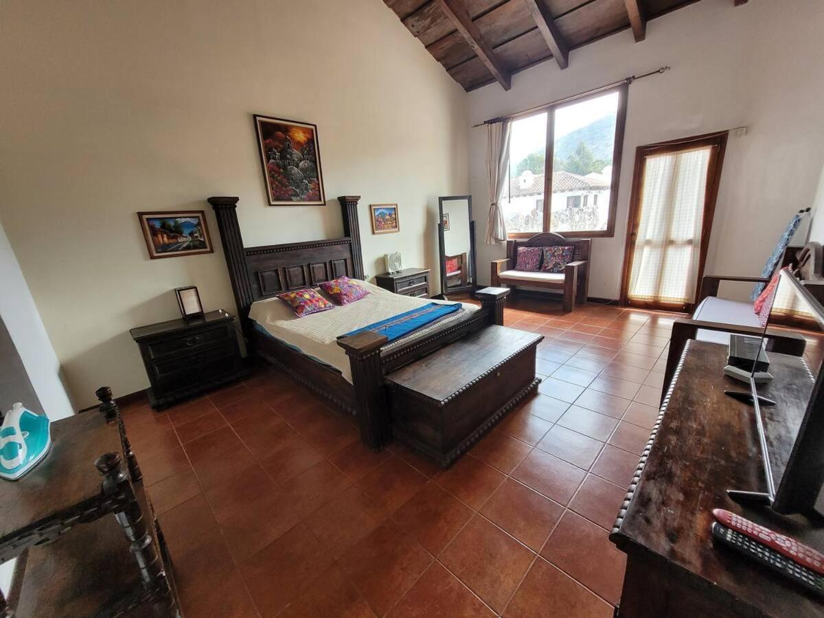 Amplia Casa Antigua Guatemala Con Pergola Y Jardin Villa Exteriör bild