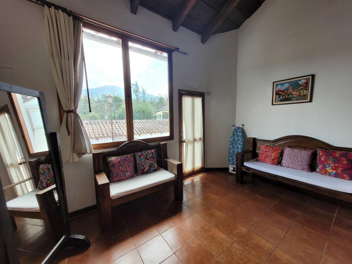 Amplia Casa Antigua Guatemala Con Pergola Y Jardin Villa Exteriör bild